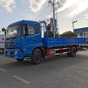 รถบรรทุกตงเฟิง 6 ล้อ 4x2 พวงมาลัยซ้าย ขนาด 6.8 เมตร แบบมีรั้วบรรทุกสินค้าเบา 12 ตัน สำหรับงานขนส่งหนัก เครื่องยนต์ดีเซล - Product Image 2