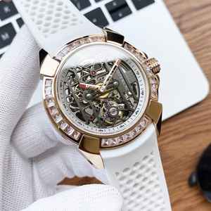 שעון יוקרה לגבר <span class=keywords><strong>Epic</strong></span> X Flight of CR7 Baguette מהדורה מוגבלת של ג'ייקוב קוא, שעון טורביון מכני אוטומטי - Product Image 3