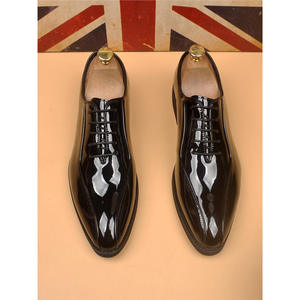 รองเท้าหนังแท้สุดหรูสำหรับผู้ชายทันสมัย - Product Image 4