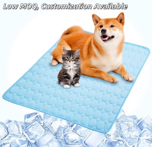 Couverture auto-rafraîchissante Tapis de refroidissement pour chien Tapis de refroidissement pour animaux de compagnie Tissu réutilisable lavable à la chaleur Gardez les animaux de compagnie frais en plastique d'été 150*100cm - Product Image 1