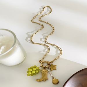 Collar de Cadena de Acero Inoxidable con Baño de Oro de 18k, Estilos Personalizados (Concha, Uva, Zapato, Estrella) para Mujer, Venta al por Mayor. - Product Image 3