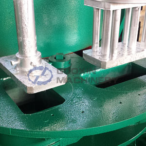 Presse à poinçonner automatique et efficace Machine à briquettes <span class=keywords><strong>de</strong></span> <span class=keywords><strong>charbon</strong></span> <span class=keywords><strong>de</strong></span> bois Presse à <span class=keywords><strong>charbon</strong></span> bon marché Équipement <span class=keywords><strong>de</strong></span> production Briquettes <span class=keywords><strong>de</strong></span> carburant - Product Image 4