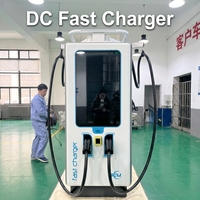Station de recharge rapide DC modulaire SCU 240 kW avec stockage d'énergie pour les dépôts de bus électriques