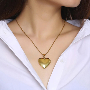 Corazón 3D en relieve, recomendado para mayoristas internacionales, de acero mecanizado con precisión, detallado, ligero, cómodo, ideal para regalo. - Product Image 2