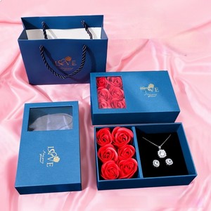 Boîte de 6 roses éternelles en savon, motif bijoux, avec couvercle fenêtre, pour la Saint-Valentin, vente en gros, cadeau - Product Image 1