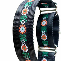 2026 Le nouveau collier pour chien est fabriqué en nylon et utilise la technologie jacquard, adapté aux chiens de taille moyenne et grande.