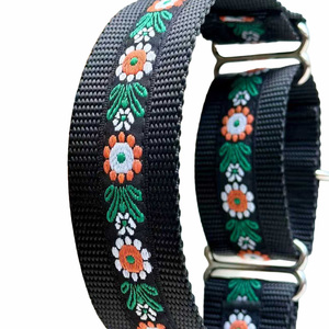 2026 Le nouveau collier pour chien est fabriqué en nylon et utilise la technologie jacquard, adapté aux chiens de taille moyenne et grande. - Product Image 3