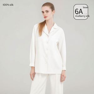 Vente en gros de pyjamas et pantalons en soie de mûrier véritable pour femmes, vêtements de nuit d'été de couleur unie - Product Image 3
