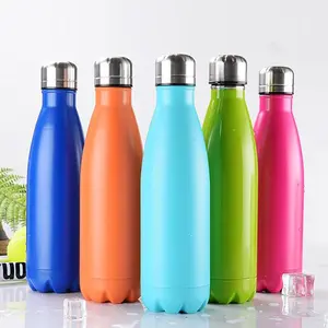 EU-US-Spitzenverkauf 304 Doppelwand-isolierbecher 17 Unzen feste Farbe Cola-Flasche Fitnessstudio Sport Auto-Wasserthermoskanne feuerfest