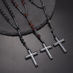 Collier avec pendentif en forme de croix en obsidienne noire mate et pierre œil de tigre - Bijoux de style gothique hip-hop - Product Image 4