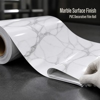 Rouleaux de film PVC flexible effet marbre OEM, conçus pour une utilisation avec un adhésif PUR, pour la décoration de panneaux de meubles et de panneaux de bois