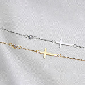 Collier pendentif croix dorée avec prière gravée, bijoux religieux chrétiens pour un usage quotidien, pendentifs fins unisexes - Product Image 5