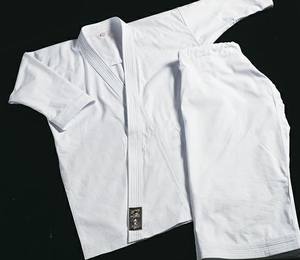 Nouveau uniforme de karaté en coton, uniforme de haute qualité fabriqué au japon, léger, couleur blanche, livraison rapide dans le monde - Product Image 1