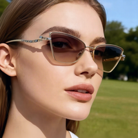 Nouvelles Lunettes de Soleil Œil de Chat de Luxe 2026 pour Femme, Ornées de Diamants, Protection UV400, Personnalisées