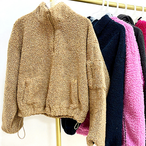 Fábrica a granel al por mayor Stock <span class=keywords><strong>Boutique</strong></span> Lady Zip up Hoodie Lamb Fleece manga larga de alta calidad mixto Bale de ropa usada - Product Image 1