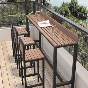 Tavolo Alto Moderno da Esterno in Legno Anticorrosione e Resistente al Sole con Combinazione di Sedie Lunghe, Tavolo da <span class=keywords><strong>Bar</strong></span> a Parete per Hotel e Caffetterie - Product Image 1
