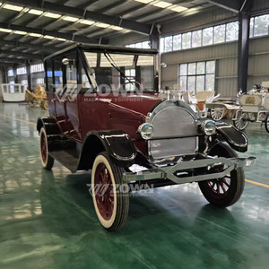 Coche Eléctrico Modelo T Vintage Negro Borgoña Sedán Cerrado con Neumáticos Whitewall, Vehículo de Atrezzo para Escenas de Drama del Principio de los Años 20 - Product Image 3