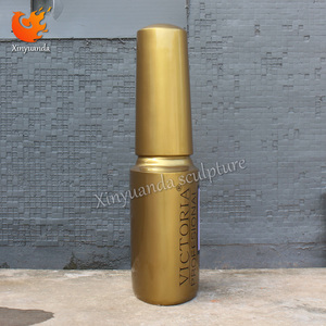 कस्टम बड़े सुनहरे नाखून पॉलिश की बोतल फाइबरग्लास मूर्तिकला रेसिन शिल्प शॉपिंग केंद्रों के लिए मॉडल पैटर्न के साथ - Product Image 5