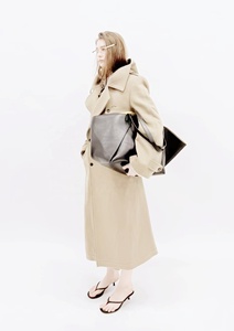 Manteau long OUDINA personnalisé, coupe ample, au-dessus du genou, à double boutonnage, avec ceinture, pour femme - Product Image 4