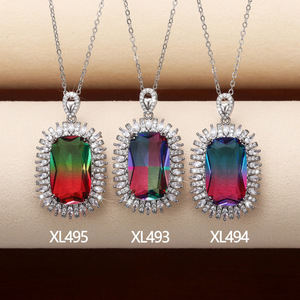Elegante Collana con Ciondolo Sfumato per Donne, Gioiello Grande e Vistoso, Regalo Perfetto per la Festa della Mamma - Product Image 2