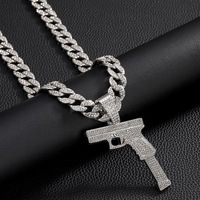 Collar con Colgante de Pistola Plateada de Estilo Atrevido con Cadena Cubana de Diamantes de Imitación para Entusiastas del Hip Hop y la Moda Urbana