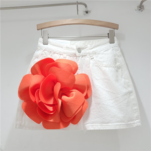 Jupes trapèze pour femmes avec de grandes fleurs 3D, nouvelle <span class=keywords><strong>jupe</strong></span> <span class=keywords><strong>en</strong></span> <span class=keywords><strong>jean</strong></span> <span class=keywords><strong>taille</strong></span> <span class=keywords><strong>haute</strong></span> avec short de sécurité doublé, tendance - Product Image 2