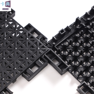 Suelo de patio de recreo al aire libre entrelazado certificado FIBA, suelo suspendido ensamblado de PP para canchas de baloncesto, fútbol y fútbol para - Product Image 2