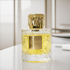 Nuevo y Elegante Frasco de Perfume Vacío de Vidrio Facetado Redondo Negro Mate de 50 ml y 100 ml con Tapa Dorada Texturizada - Product Image 3