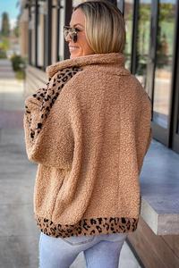 ODM OEM Private Label Flaxen Leopard contrasto colletto con risvolto Patchwork cappotto di pelliccia invernale Sherpa giacca donna - Product Image 3