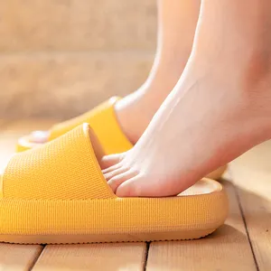 hot selling pillow slides cloud slippers comfortable platform home pillow house shoes flipflops designer eva slides slippers