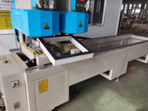 Máquina de Soldadura PLC de Doble Cabezal CNC Semiautomática Industrial para Procesamiento de PVC/UPVC, Uso en Fábrica, 380V/220V, 1 Año de Garantía - Product Image 4