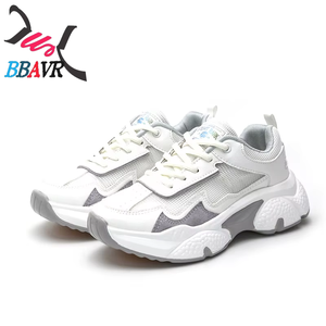 Zapatos Deportivos Transpirables de Malla Blanca para Mujer, con Suela Gruesa, a la Moda, para Salir de Verano - Product Image 2
