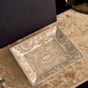 Cenicero de Cerámica Estilo Americano para Escritorio, Diseño Cuadrado de Gran Diámetro con Cuatro Ranuras y Base Antideslizante, Regalo para el Hogar - Product Image 3