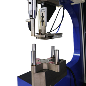 6 Ton Ram <span class=keywords><strong>Force</strong></span> M10 tuerca M8 espárrago M6 separador <span class=keywords><strong>de</strong></span> acero al carbono Localización láser hoja <span class=keywords><strong>de</strong></span> metal remachado Sujetador Máquina <span class=keywords><strong>de</strong></span> inserción - Product Image 3