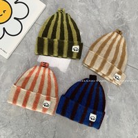 Vente en gros de bonnets de protection des oreilles chauds à la mode et à motifs rayés pour enfants bonnets en tricot tout-en-un décontractés pour l'extérieur