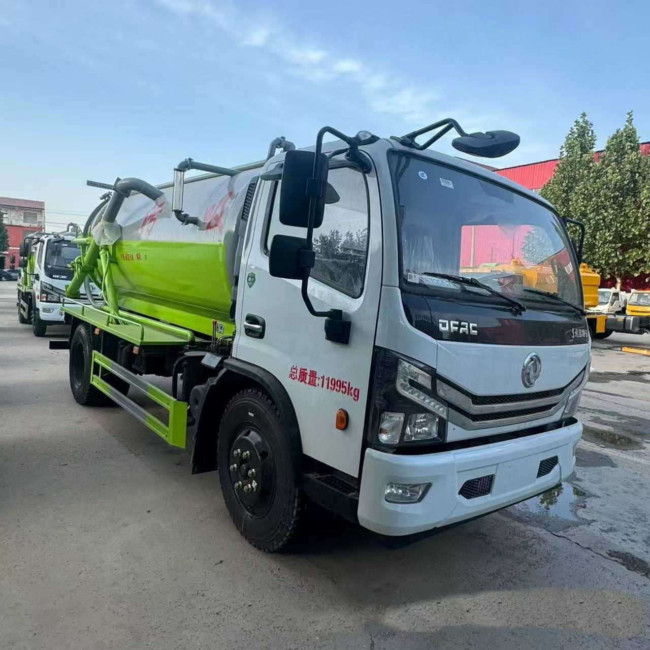Diesel Three Wheeled Agricultural Sewage Suction Truck, Convenient Sewage Treatment Three Wheeled Sewage Suction Truck