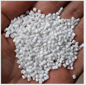 Bulk Price Bottle Grade Virgin JADE <b>PET</b> CZ-302 Virgin <b>PET</b> Chips Granules Plastic Bottle Raw Material IV0.8 with Ready Stock - Product Image 2