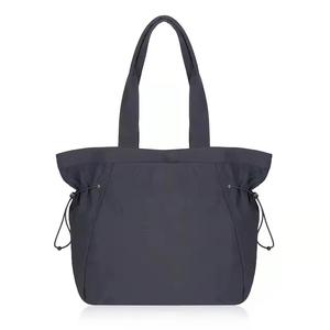New 18L Sports Cosmetics Bag Satchel Shoulder Water-Repellent Tote with Zipper Casual Fashionable Style Polyester Lining - Product Image 4