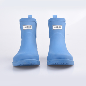 <span class=keywords><strong>Stivali</strong></span> da pioggia da <span class=keywords><strong>donna</strong></span> in <span class=keywords><strong>gomma</strong></span> con tacco basso con motivo in pelle opaca blu - Product Image 2
