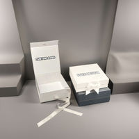 Souvenirs logo Carton rigide couleur or rose Couvercle magnétique de luxe Pack cosmétique Coffret cadeau rose pour bébé avec ruban