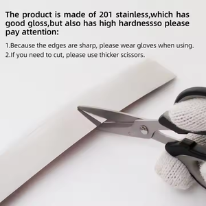 Relleno <span class=keywords><strong>de</strong></span> huecos <span class=keywords><strong>de</strong></span> línea decorativa autoadhesiva Embellecedor <span class=keywords><strong>de</strong></span> metal autoadhesivo flexible <span class=keywords><strong>Molduras</strong></span> <span class=keywords><strong>de</strong></span> acero inoxidable para decoración <span class=keywords><strong>de</strong></span> <span class=keywords><strong>pared</strong></span> - Product Image 4