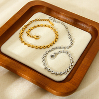 Bijoux minimalistes en acier inoxydable sans ternissement Chaînes d'amour simples faites à la main Bracelet en plaqué or 18 carats avec chaînes en forme de cœur pour femmes