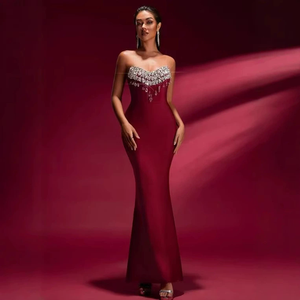 Abito da sera senza schienale <span class=keywords><strong>Sexy</strong></span> con borchie di diamanti su misura senza spalline a spalla piccolo abito rosso a coda di pesce per san valentino - Product Image 1