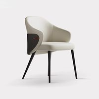 Chaise de salle à manger moderne minimaliste italienne avec dossier et accoudoirs, structure en acier, siège en cuir microfibre, mobilier de maison