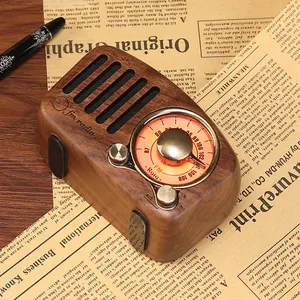 Bluetooth hoparlör Vintage radyo noel hediyesi ahşap el sanatları hediye yüksek kaliteli Retro ahşap tatil dekorasyon ve hediye modeli