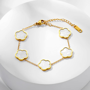 Fashion New Light Luxury Clover cinque petalo acciaio inossidabile 18K oro Beimu bracciale donna - Product Image 4