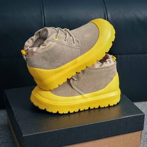 Bottes d'hiver en laine chaudes pour femmes et hommes, bottes de neige classiques de luxe, jaunes, de haute qualité, imperméables, décontractées, douces et respirantes - Product Image 2