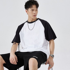Camiseta Personalizada para Hombre, 100% Algodón, Antiarrugas, Transpirable, Corte Regular, Mangas Raglán en Contraste, Estilo Urbano Vintage - Product Image 1