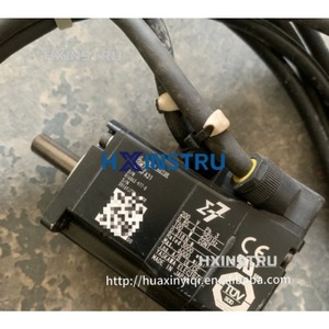 YASKAWA Moteur servo AC d'occasion SGM7J-01AFA21 avec connecteur 100W MOT-I-4178=F303 H - Product Image 4