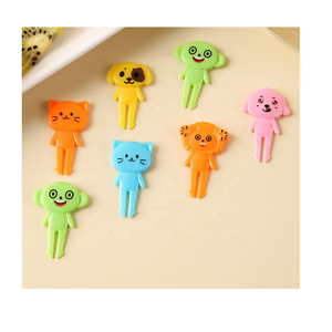 Vente en gros d'accessoires pour bento Kawaii pour enfants matériau ABS de qualité alimentaire 3-6cm médiators pour enfants fourchettes à fruits animaux de dessin animé mignon Mini - Product Image 2